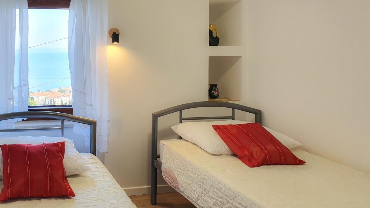 Apartment Bugenvilija Lovran Extérieur photo