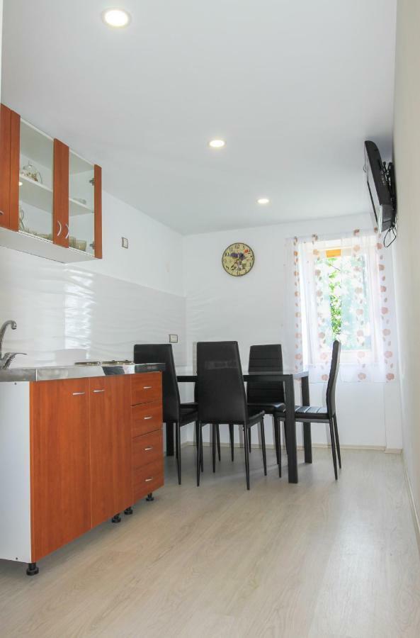 Apartment Bugenvilija Lovran Extérieur photo